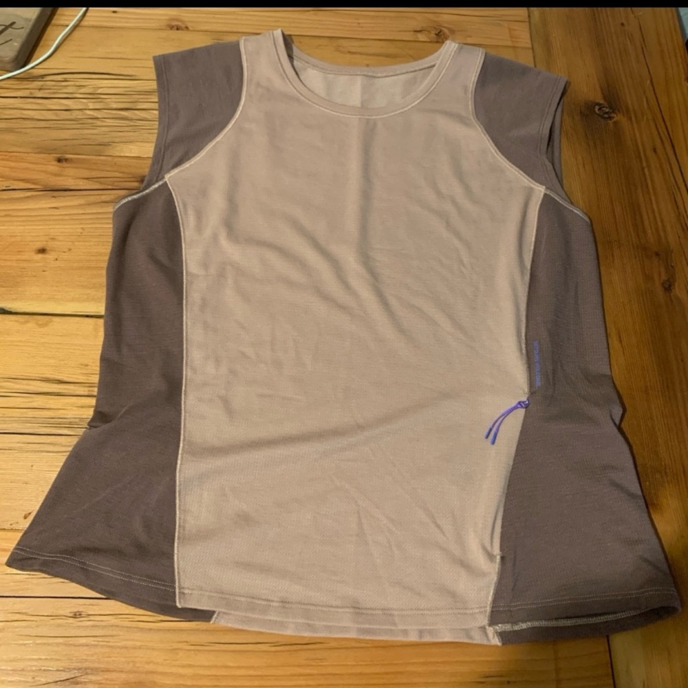 Lululemon cap sleeve hiking tank